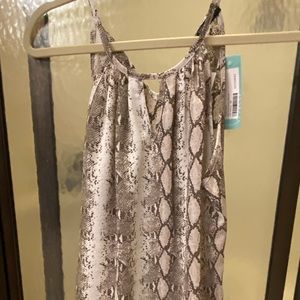 Barita Keyhole Blouse, beautiful top never wore